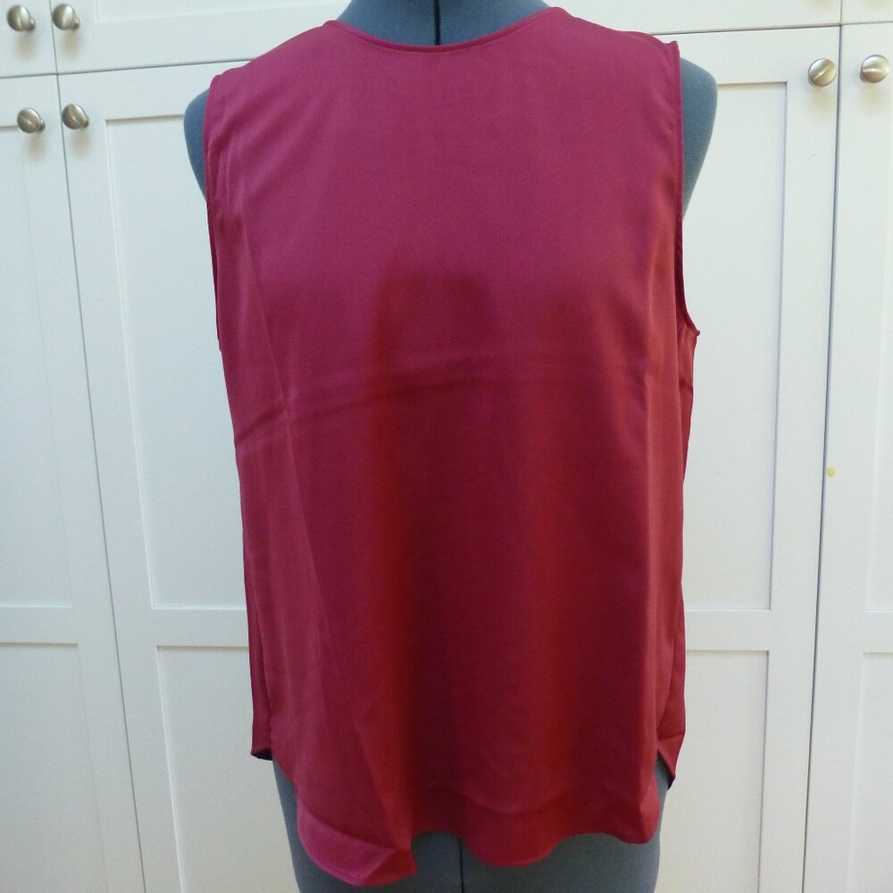 NWT Banana Republic Factory Satin Women's Sleeveless Burgundy Red Blouse size M
